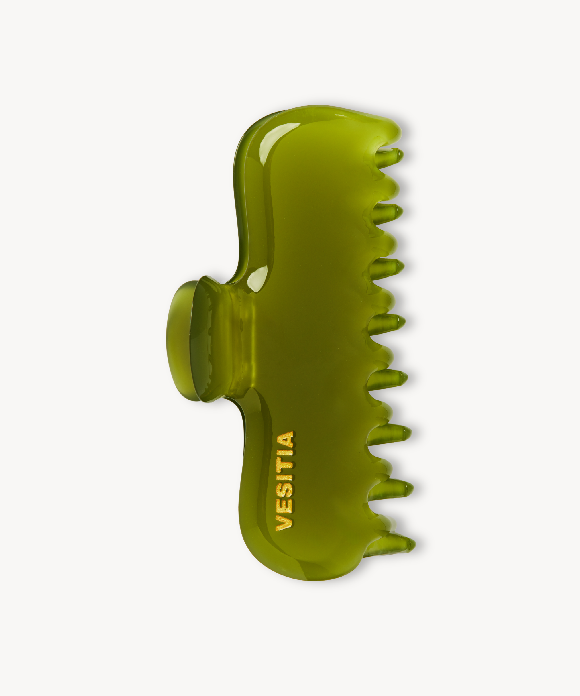 The VESITIA Maison Jumbo Claw Clip in Verde placed on a clean white background.